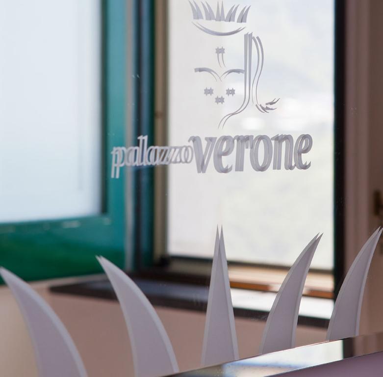 Palazzo Verone Scala Exteriör bild
